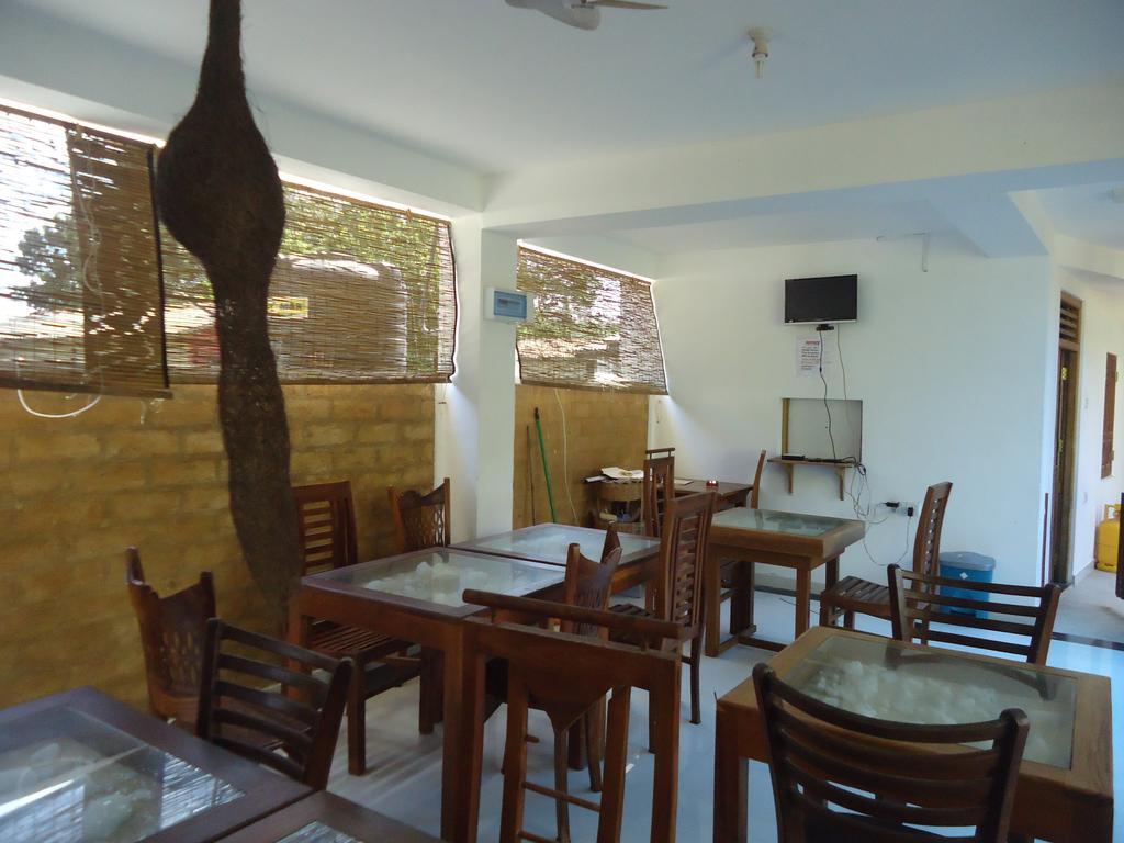 Sky Garden Mini Hotel Mirissa Exterior photo