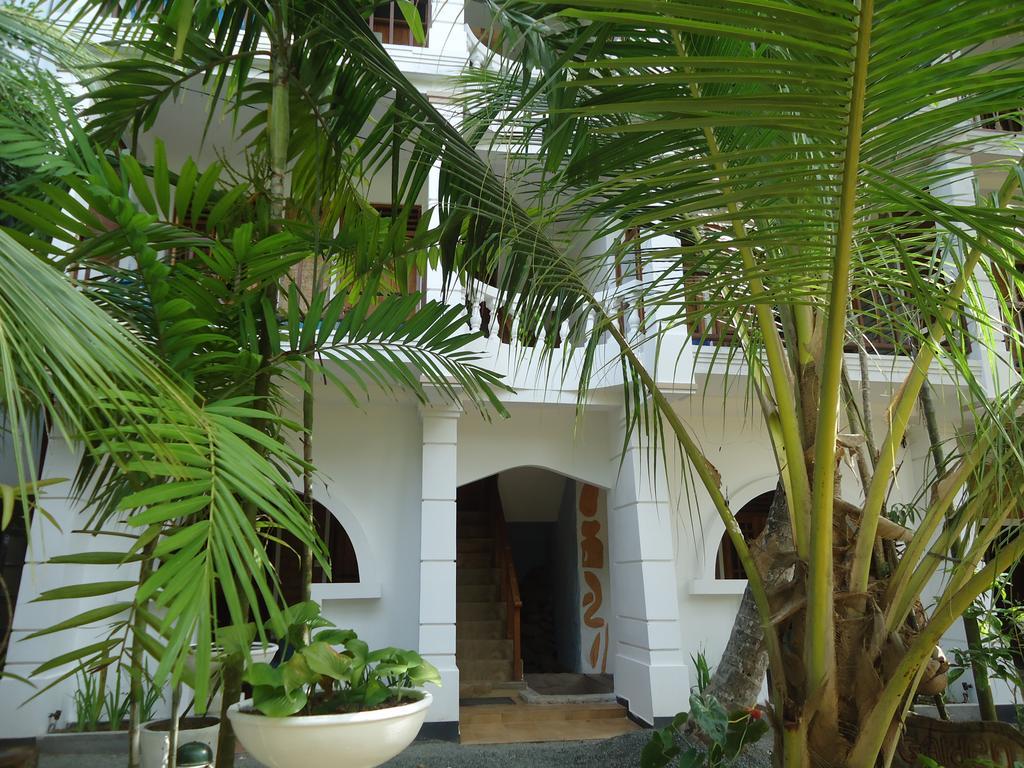 Sky Garden Mini Hotel Mirissa Exterior photo