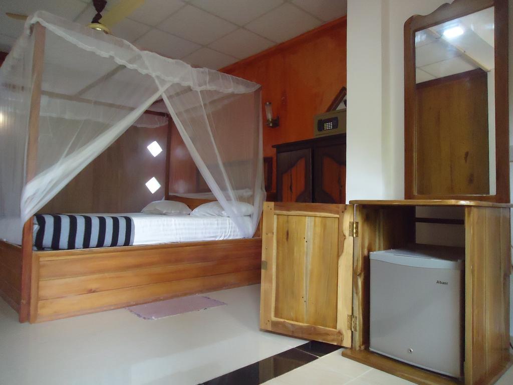 Sky Garden Mini Hotel Mirissa Exterior photo