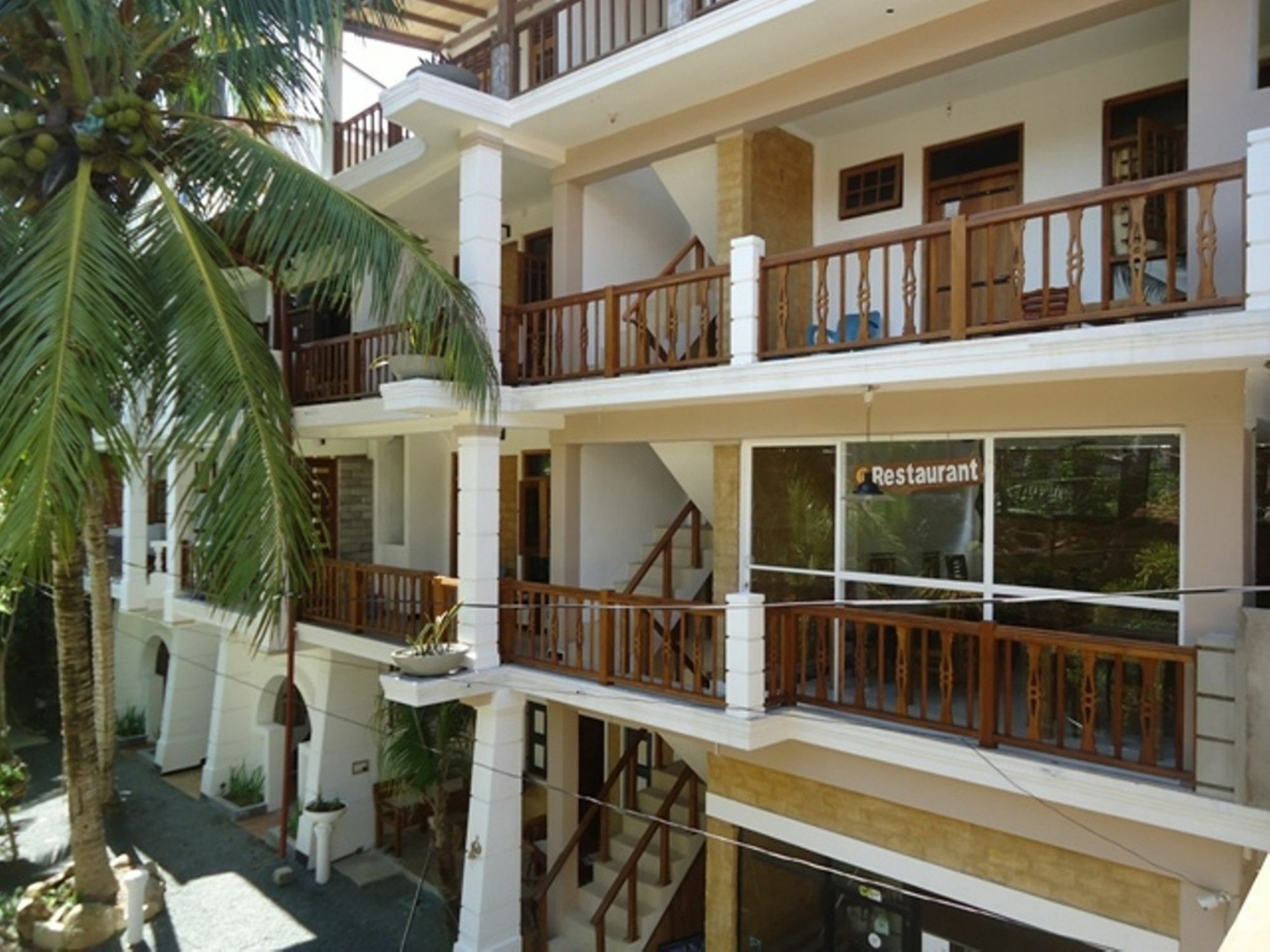 Sky Garden Mini Hotel Mirissa Exterior photo