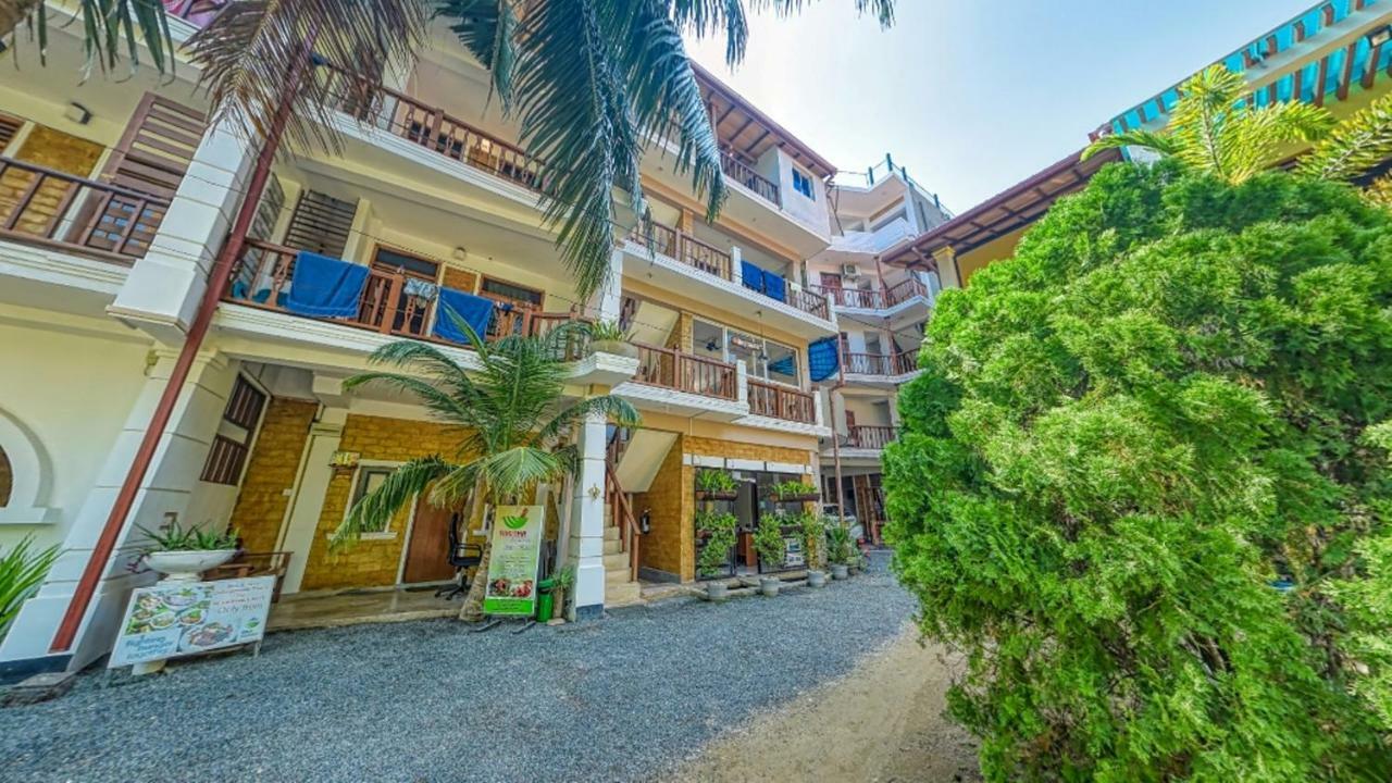 Sky Garden Mini Hotel Mirissa Exterior photo